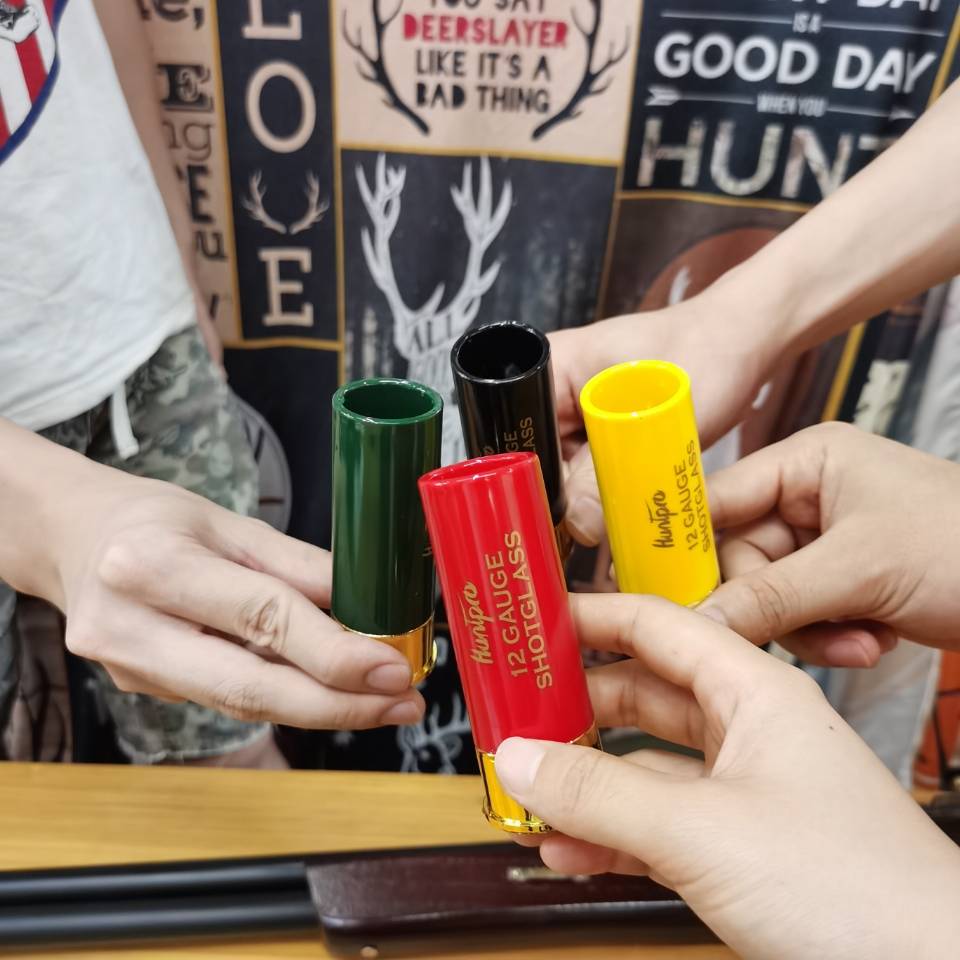 Conjunto de 8 Copinhos de Shot em Formato de Cartuchos Calibre 12 China