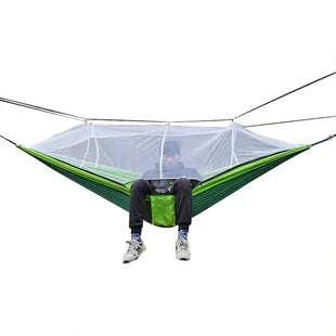Rede camuflada com abertura automática e proteção contra mosquito