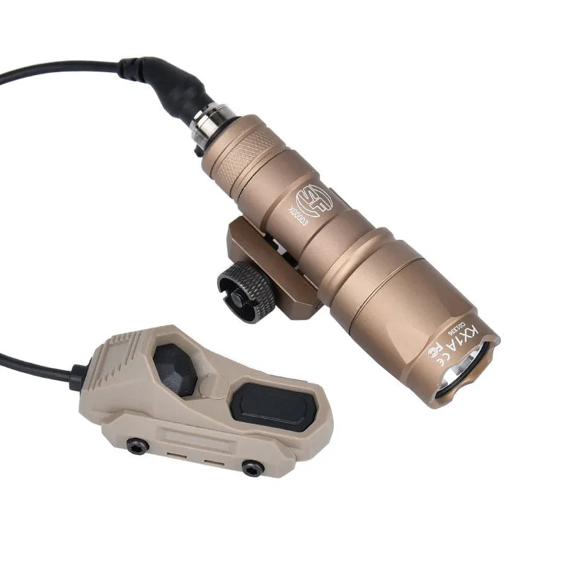 Lanterna tática Surefire SF M600 com interruptor AXON trilho Picatinny 20mm