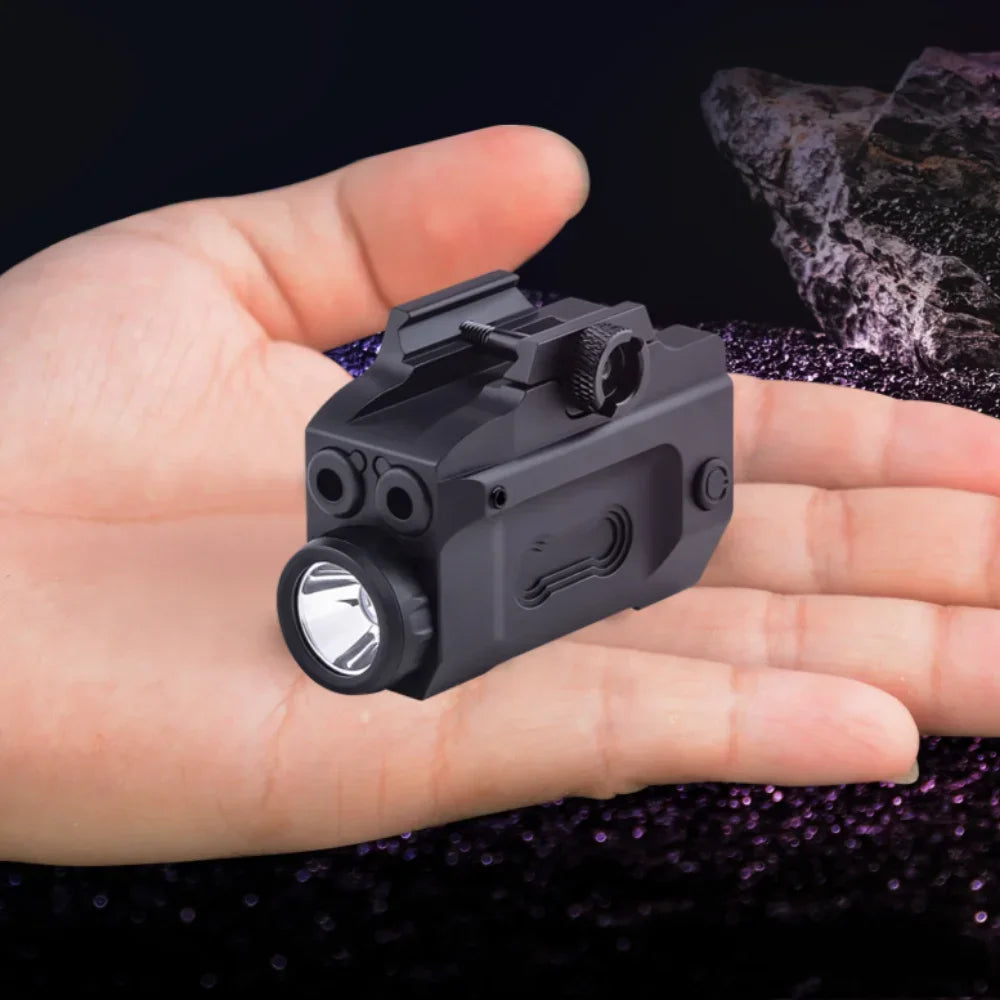 Lanterna tática com laser recarregável verde / vermelho com trilho picatinny