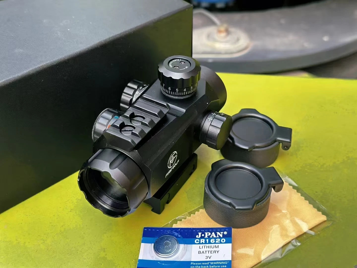 Mira telescópica Spirit Fox metálica 1x35 com ponto vermelho e trilho 20mm